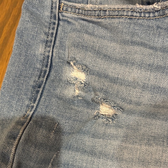 Vervet women’s 29 Wide-Leg Baggy  Distressed Raw Hem Jeans - Picture 5 of 7